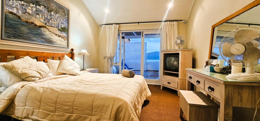 3 Bedroom Property for Sale in Middedorp Western Cape